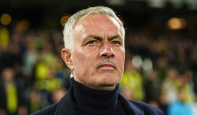 Canlı yayındaki tepkisi Avrupa’da gündem oldu: ‘Bunu hep yapıyor, klasik Mourinho! Real Madrid’de de kaçıyordu…